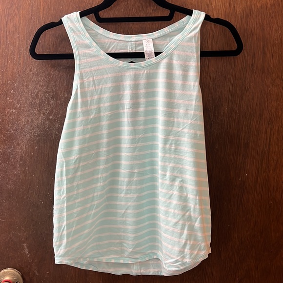 Ivivva tank. Size 14 - Picture 4 of 6